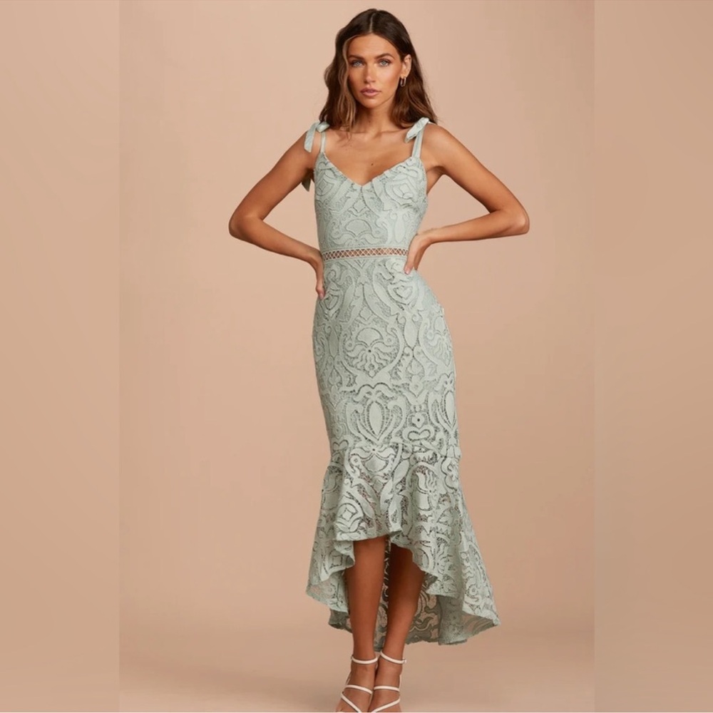 Chic High Low Lace Dress in Soft Green